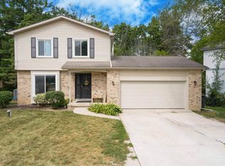 1373 Joan Dr, Lake Orion, MI 48362