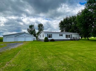 43 Rapids Rd, Champlain, NY 12919