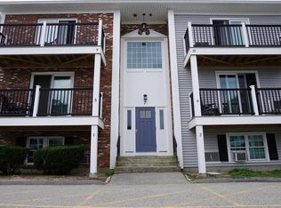 7 Chapel Hill Dr APT 11, Plymouth, MA 02360