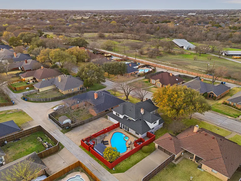 1424 Cobblestone Dr — Photo 40