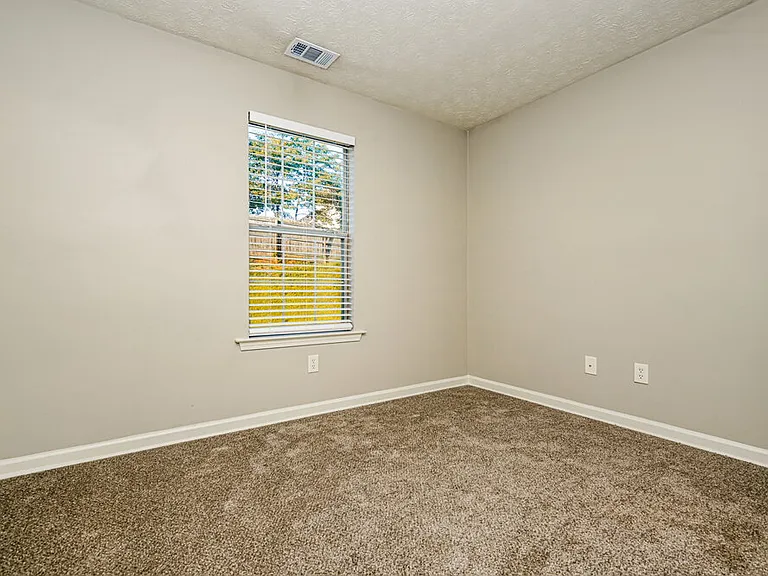 1025 Borrington Ln — Photo 13