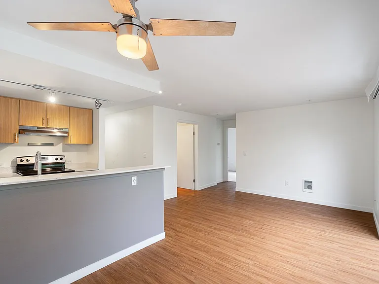 Westside Flats North — Photo 11