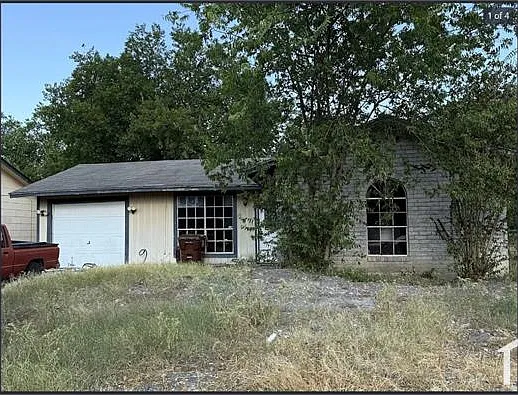 8200 Glen Lark — Photo 1