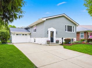 639 N Kaspar Ave, Arlington Heights, IL 60004