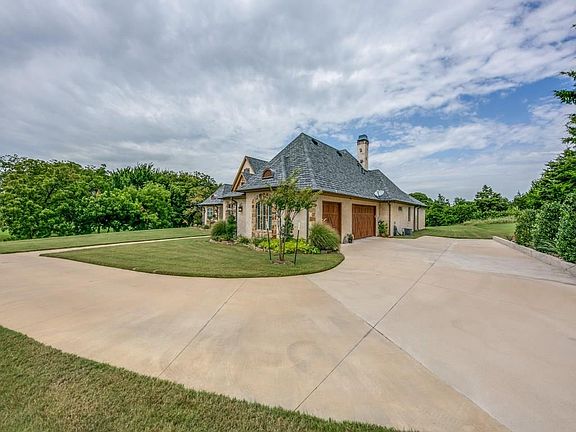 3rd image of 5811 Judy Dr