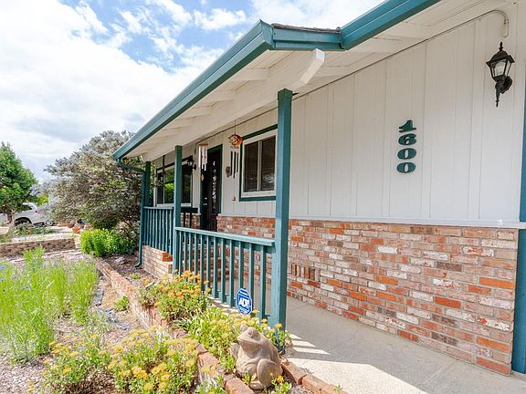 3rd image of 1600 Despina Drive