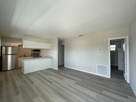2nd image of 661 Hernando St APT 8