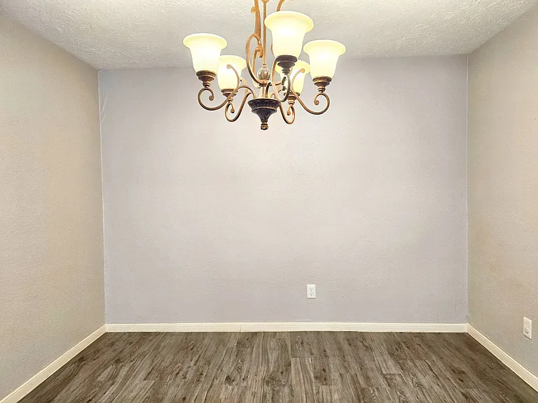 22619 Deville Dr — Photo 9