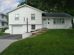 6936 Floyd St, Overland Park, KS 66204