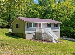136 White Oak Dr, Harriman, TN 37748