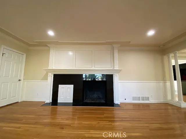 1693 N Euclid Ave — Photo 16