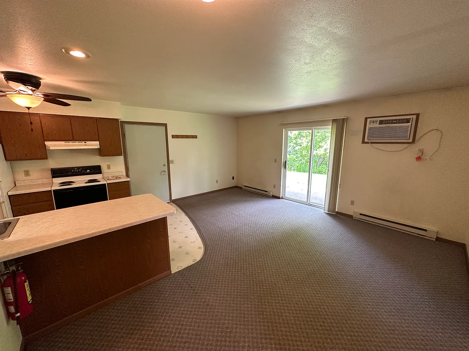 2 bed, 850 sqft, $995 — Photo 3