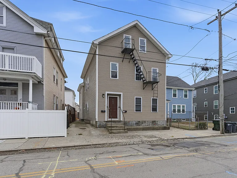660 Public St #2 — Photo 2