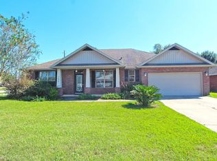 7498 Deck Ln, Pensacola, FL 32526