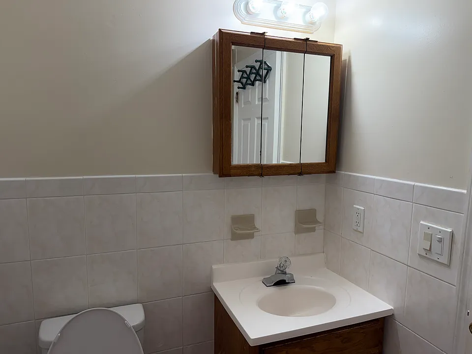 14 Halleck St #1
