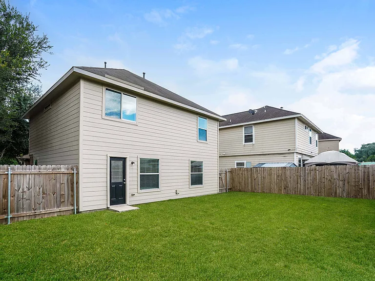 13102 Aiden Cir — Photo 5