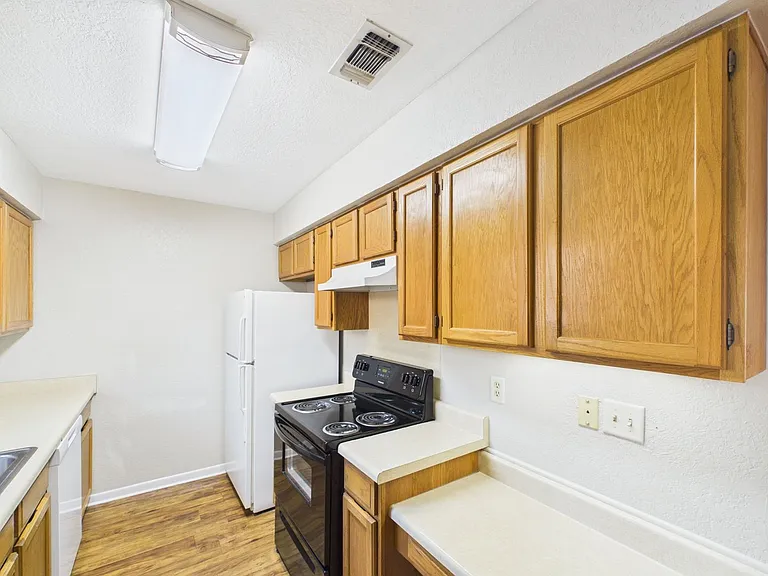 119 Frederick Rd — Photo 16