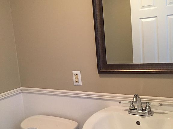 First floor 1/2 bathroom