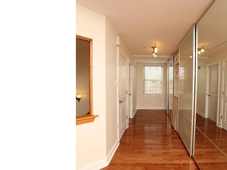968 N Lawrence St #R — Photo 13