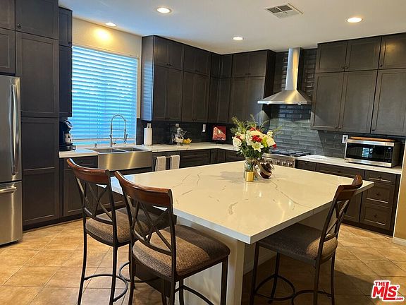 4th image of 12714 Burbank Rd