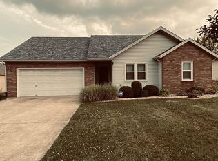1125 Zona Dr, Rushville, IN