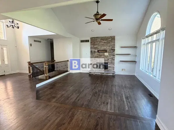 51244 Harbor Ridge Dr, Granger, IN 46530