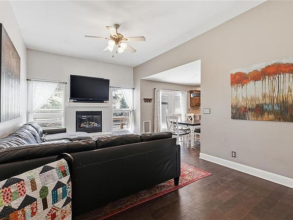4th image of 20903 W 224th St