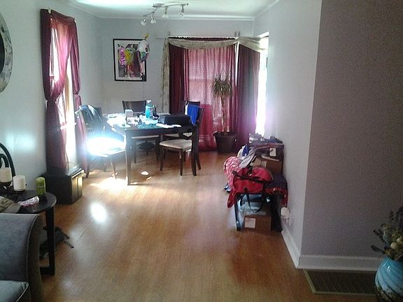 5th image of 4704 N Melvina Ave