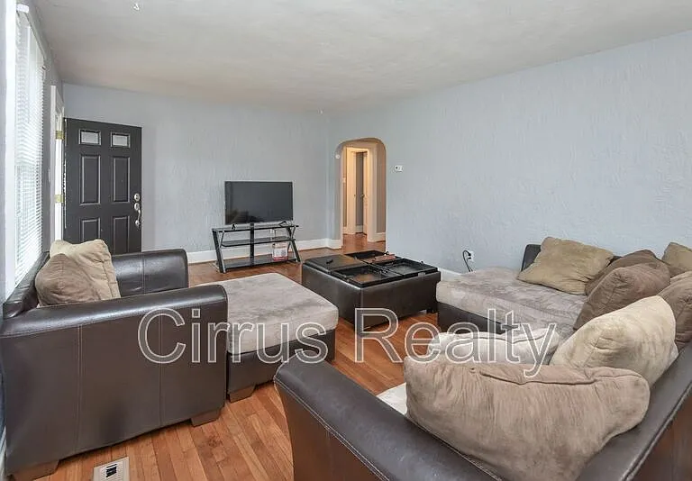 10 Parkside Pl — Photo 5