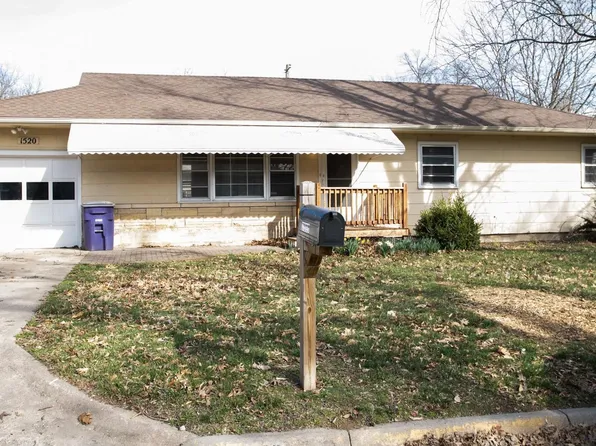1520 Jarvis Dr, Manhattan, KS 66502