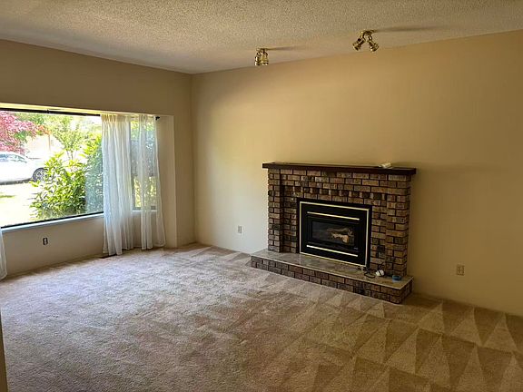 5th image of 14448 19a Ave
