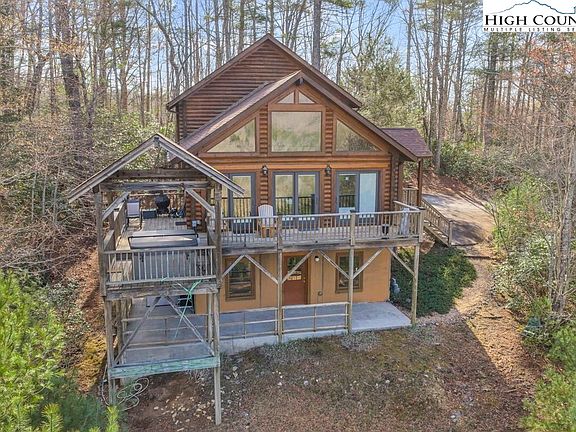 3rd image of 801 Wagon Ridge Lane