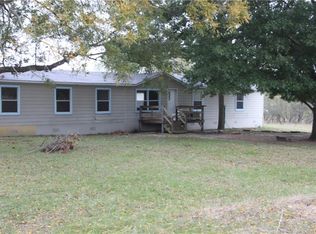 2253 Young Ln, Lockhart, TX 78644