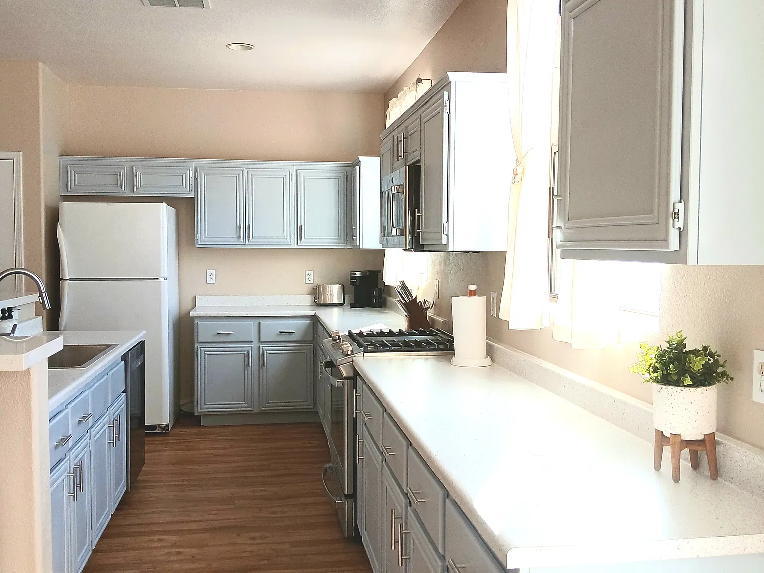 4 bed, 2.5 bath, 2533 sqft, $900 — Photo 4