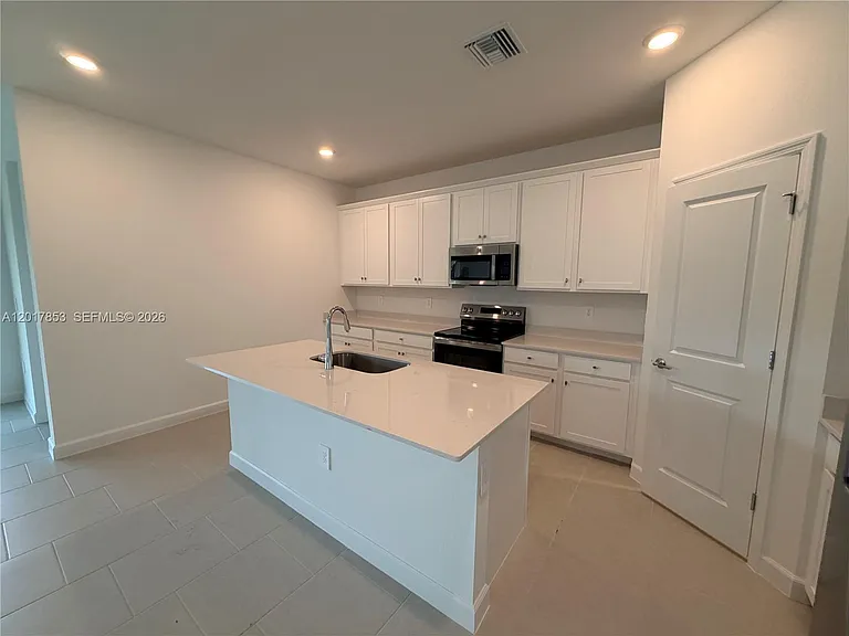 3917 Passion Vine Dr — Photo 5