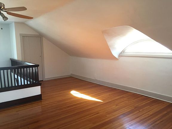 2nd image of 3656 Jefferson St #3