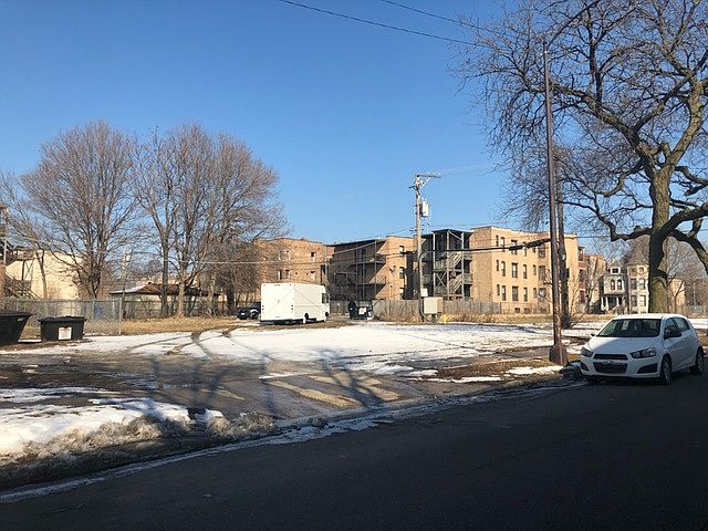 2nd image of 5545 S Michigan Ave