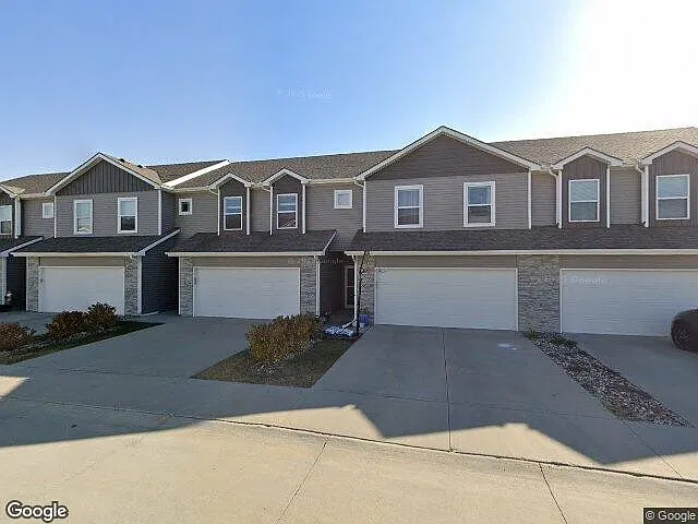 2829 NW Lois Ln