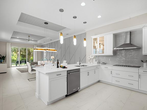 Kitchen to Great Room Mirador