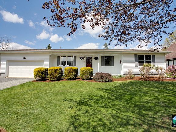 3rd image of 15 Brooks Ln