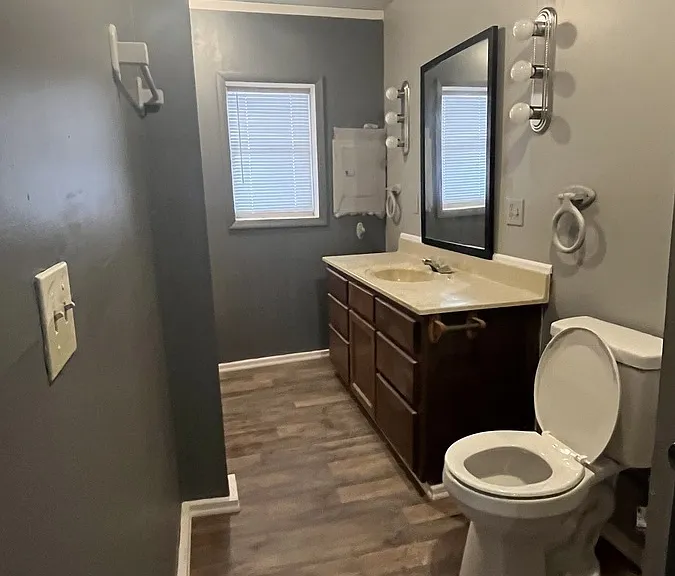 1326 E 9th St #3 — Photo 13