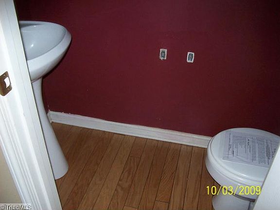 4th image of 150 Old Wood Ct