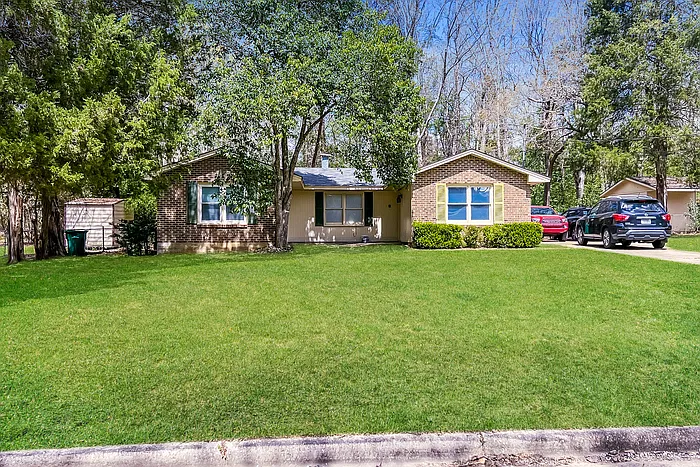 3591 Robert E Lee Dr — Photo 1