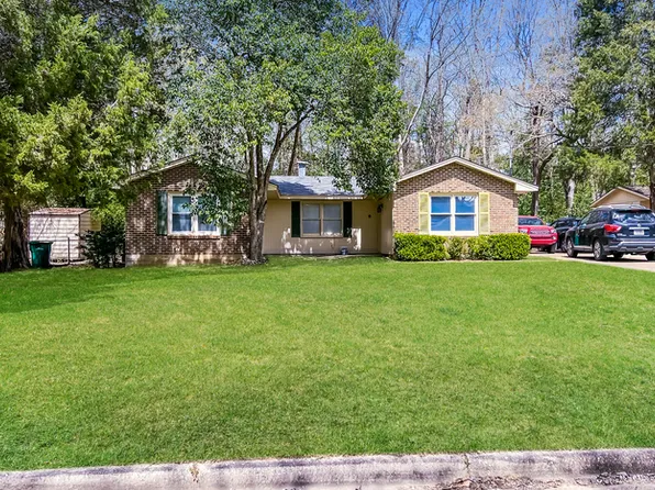 3591 Robert E Lee Dr, Millbrook, AL 36054