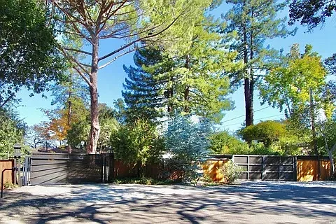 3835 Oak Glen Dr — Photo 18
