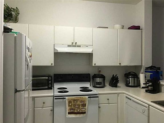 4th image of 7050 NW 177th St #20111