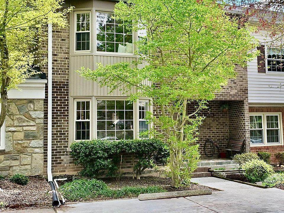 1st image of 1006 Moorefield Hill Pl SW