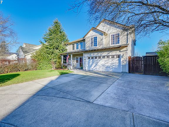 3rd image of 18508 NE 32nd Cir