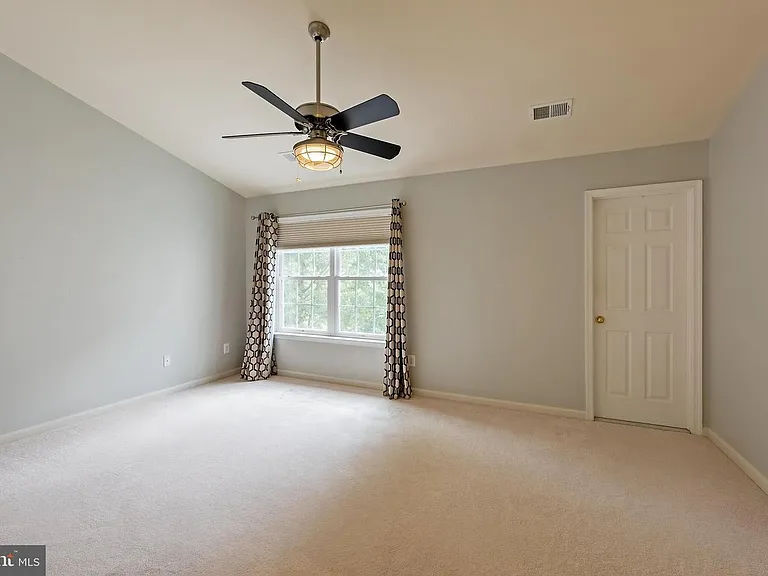 3385 Beechcliff Dr — Photo 29