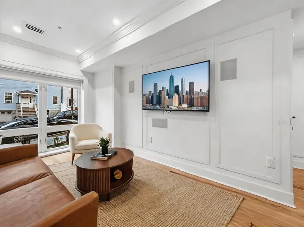 183 Zabriskie Street image 1 of 19